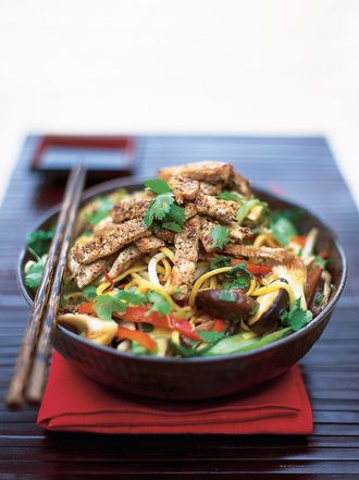 Aromatic pork noodles