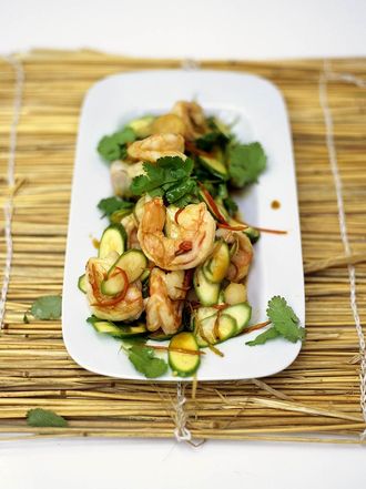 Stir-fried warm salad of prawns and baby courgettes
